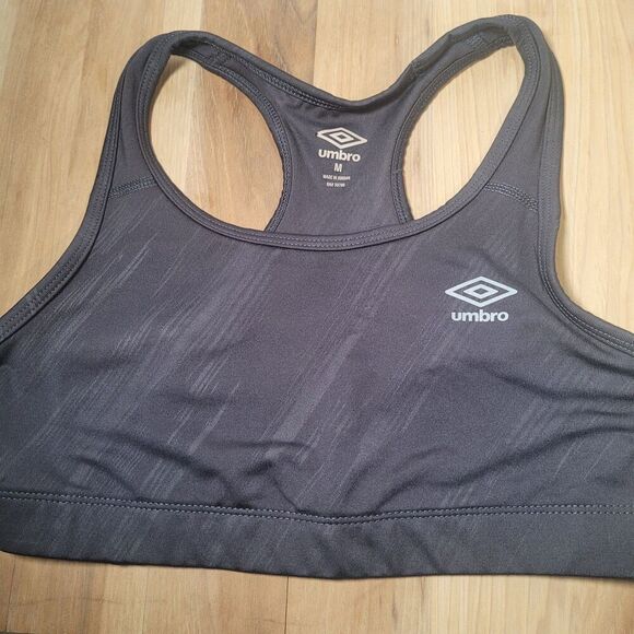2 Sports Bra's Medium 1 Puma, 1‎ Umbro - Picture 5 of 6